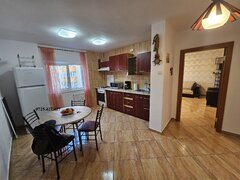 Progresului 51, de inchiriat ap. 3 cam, decomandat